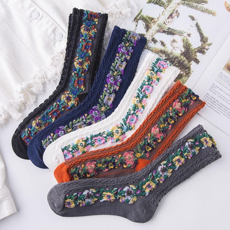 Vimoda™️ Vintage style socks with embroidered flowers