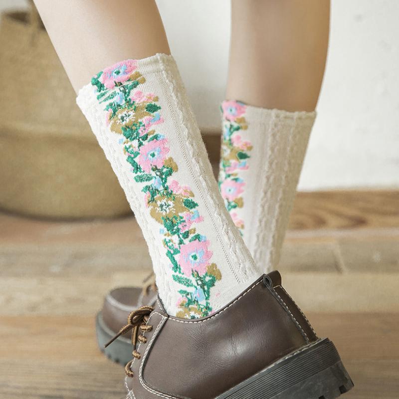 Vimoda™️ Vintage style socks with embroidered flowers