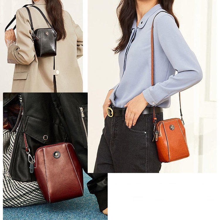 Sancha™ Small vintage style shoulder bag