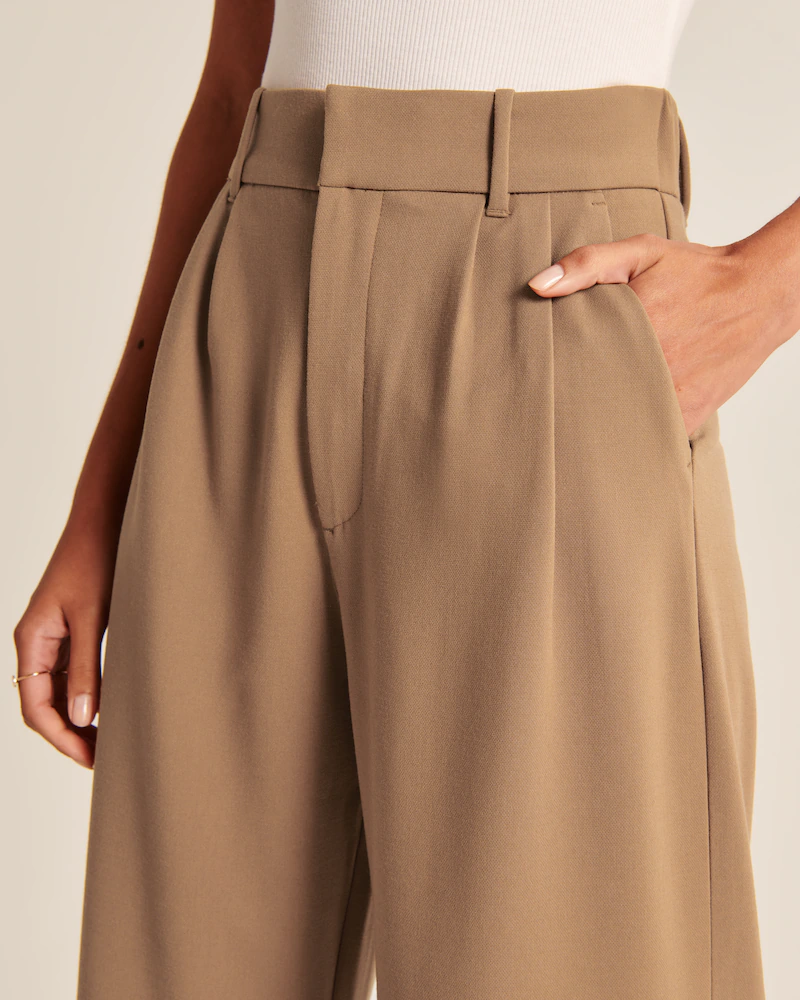 Celine Montclair™️ Casual trousers with high waist and wide legs