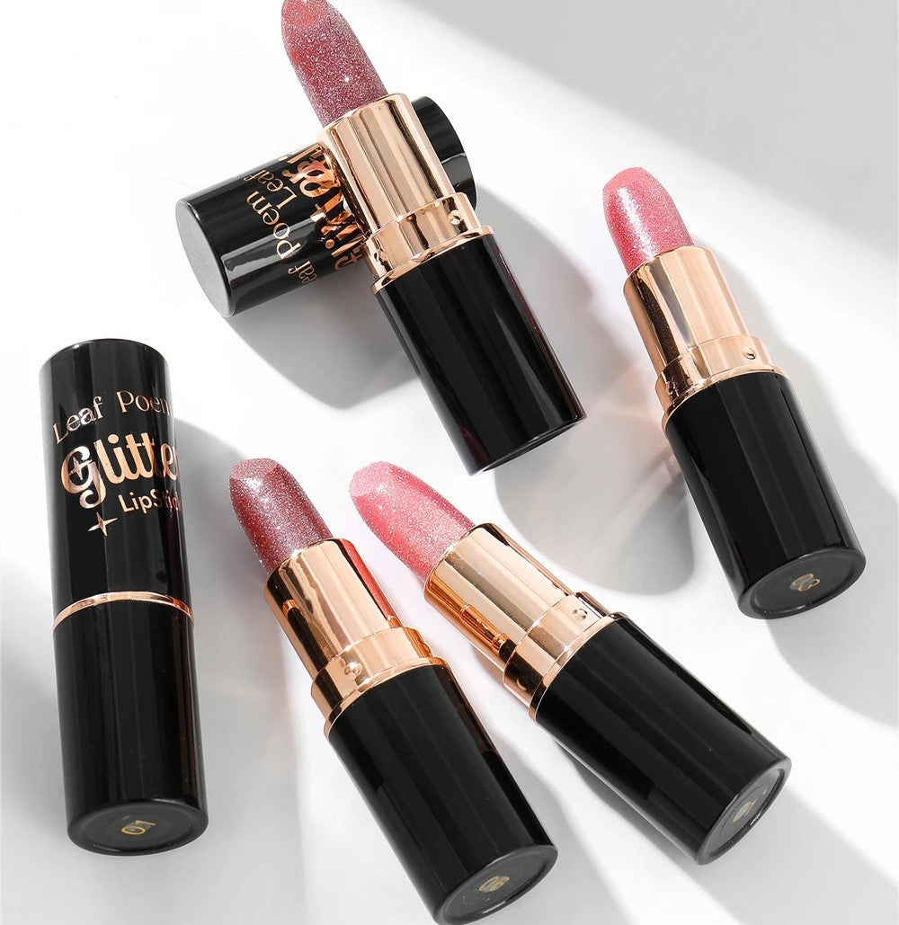 GlimLuxe™ Lipstick with a shimmering shine