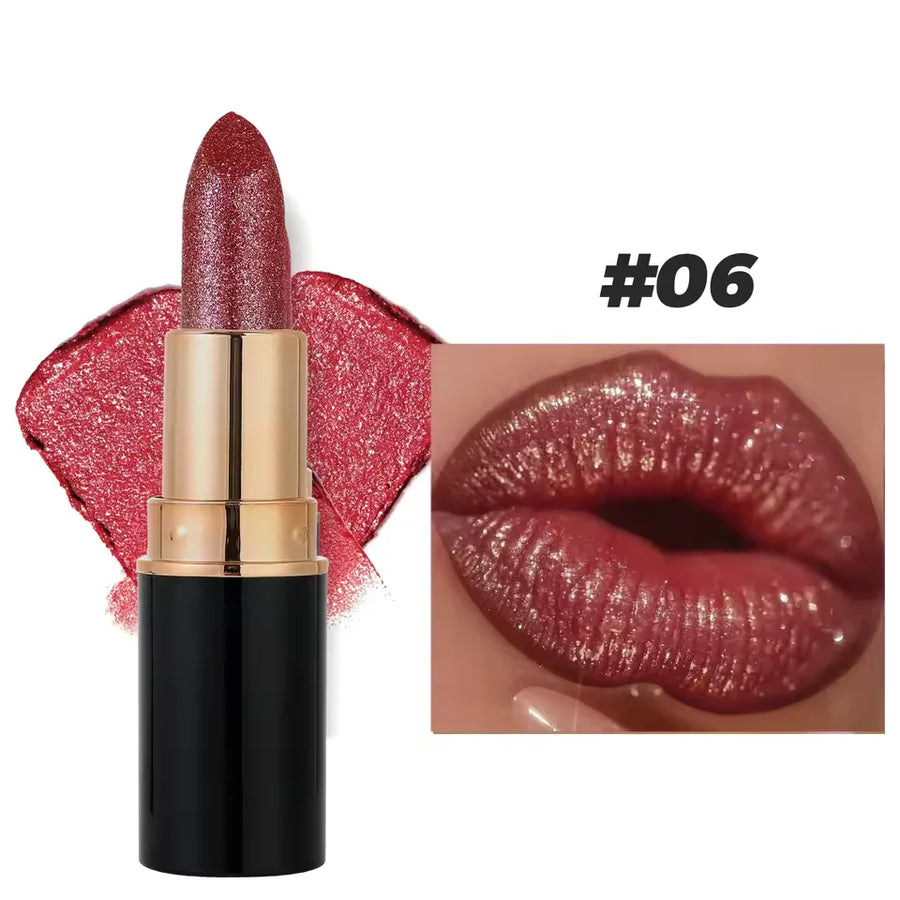 GlimLuxe™ Lipstick with a shimmering shine