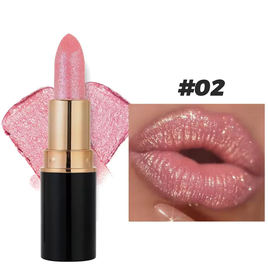 GlimLuxe™ Lipstick with a shimmering shine
