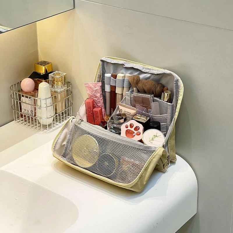 GlowPort™ Organized Travel Make-Up Bag