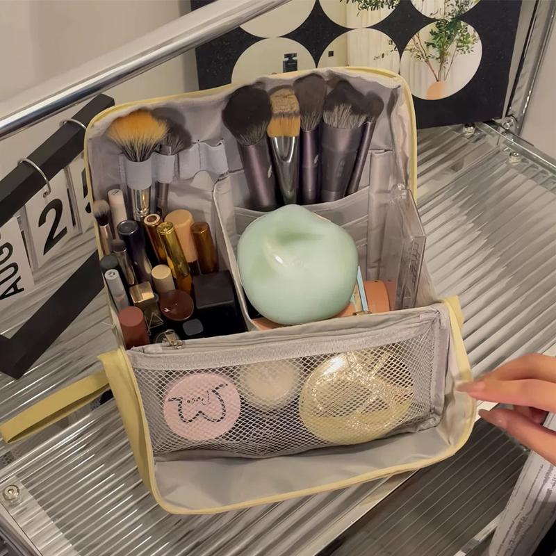 GlowPort™ Organized Travel Make-Up Bag
