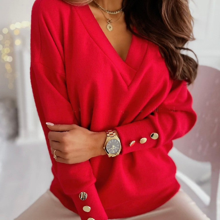 Chloé Rey™ V-neck sweater, fastened with gold buttons
