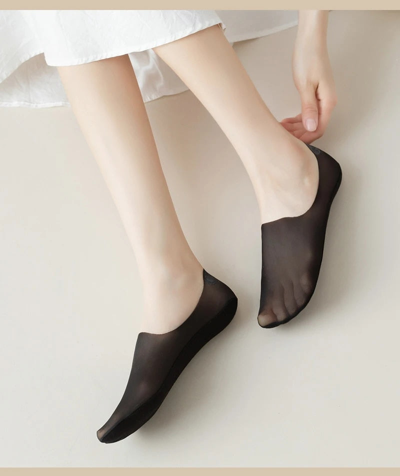 Silk Serene™ Transparent anti-slip socks