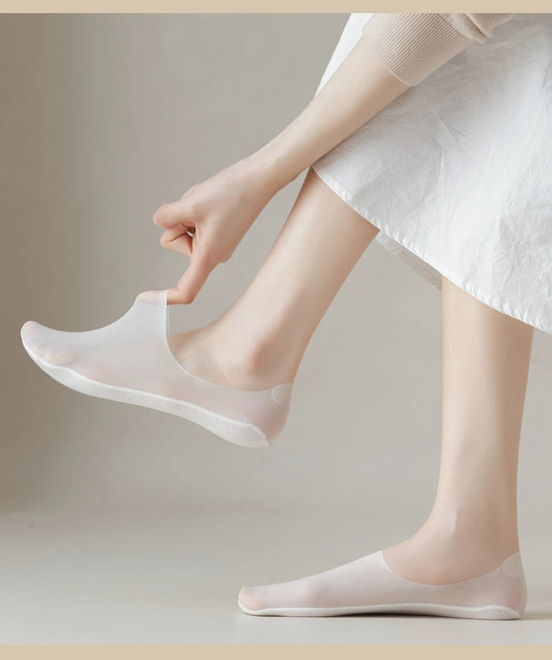 Silk Serene™ Transparent anti-slip socks