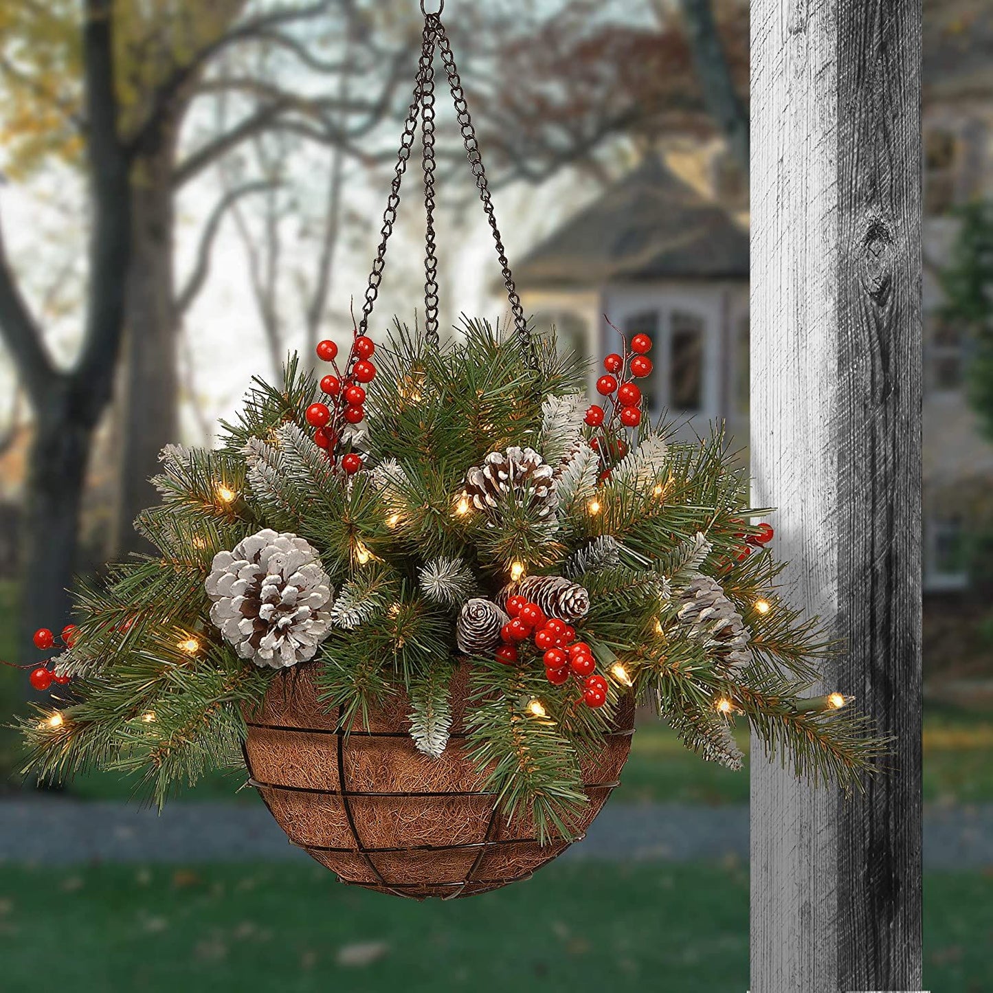 WonderSphere™ Christmas hanging basket