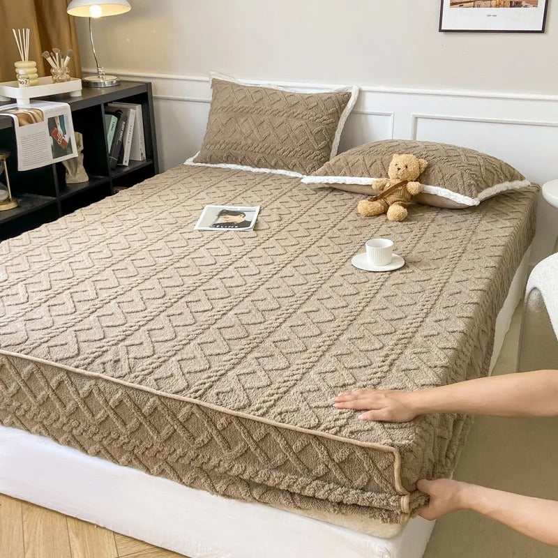 ComfortAura Pro™ Velvet flannel bedding