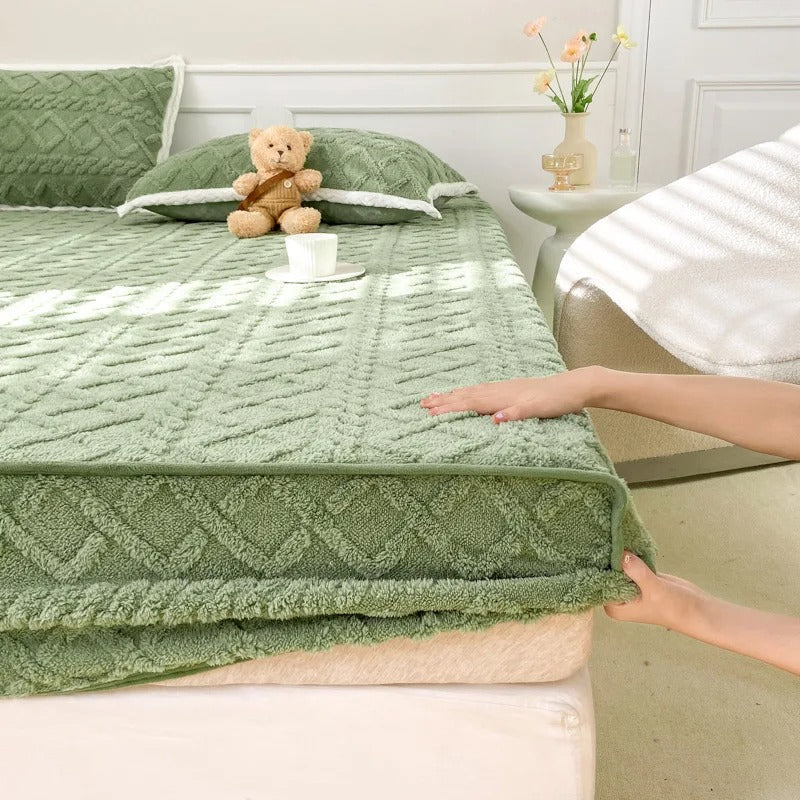 ComfortAura Pro™ Velvet flannel bedding