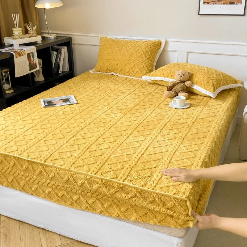 ComfortAura Pro™ Velvet flannel bedding