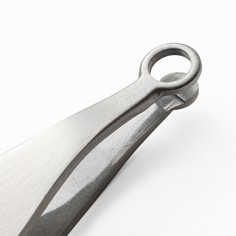 Mr. CleanCut™ Tweezers for precise nose hair trimming