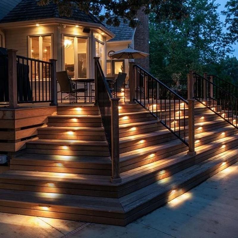 SmartDeck™ Waterproof, multi-functional LED garden lamps powered by solar energy