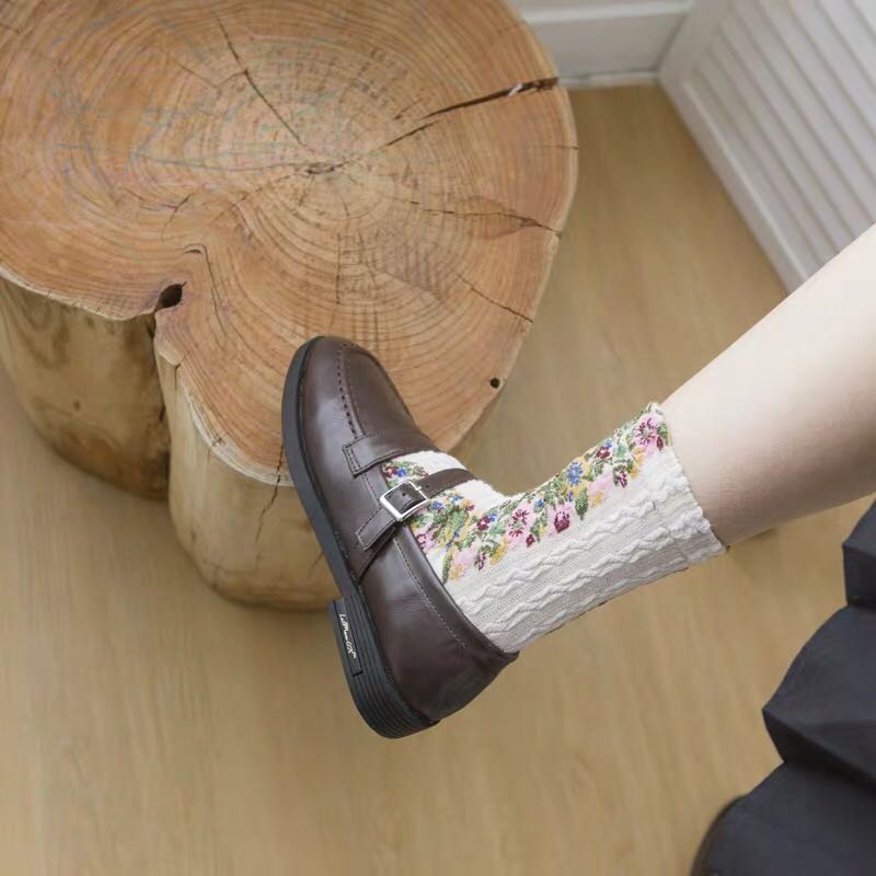 Vimoda™️ Vintage style socks with embroidered flowers