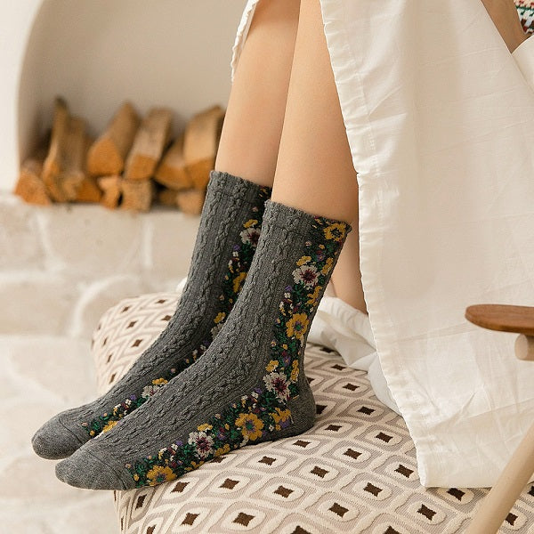 Vimoda™️ Vintage style socks with embroidered flowers