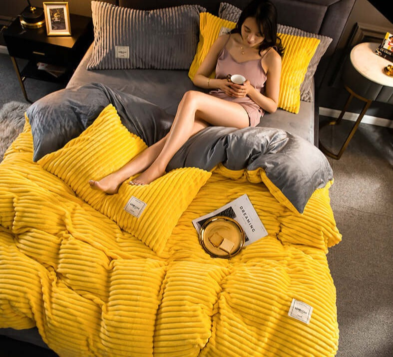 SnuggleLux™ Warm blanket