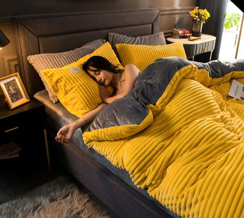 SnuggleLux™ Warm blanket