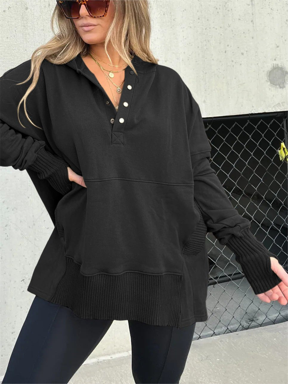 Fina Piccio™️ Oversized sweatshirt with hood and thumbholes