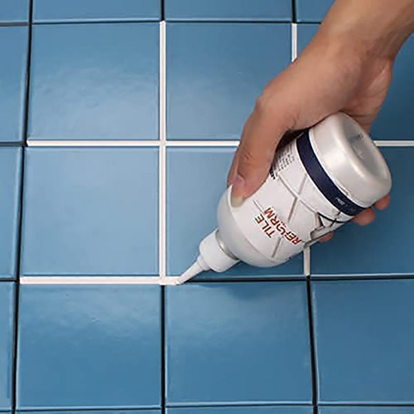 Gap Flex™ Waterproof filler for repairing gaps between tiles