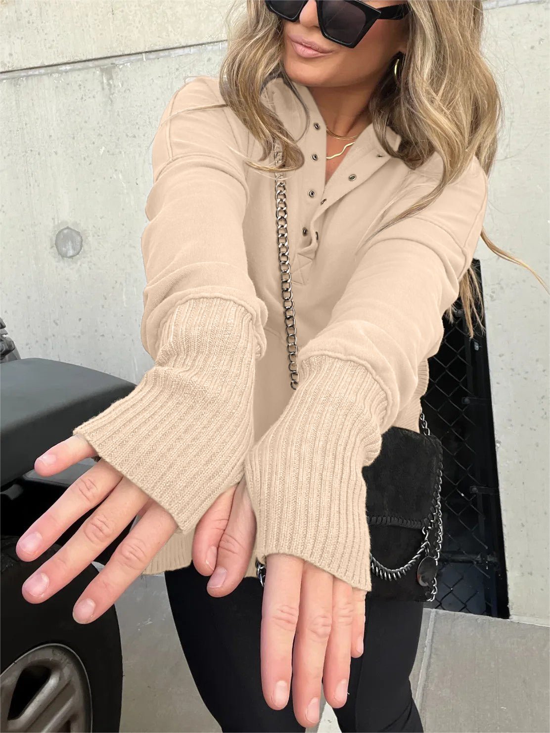 Fina Piccio™️ Oversized sweatshirt with hood and thumbholes