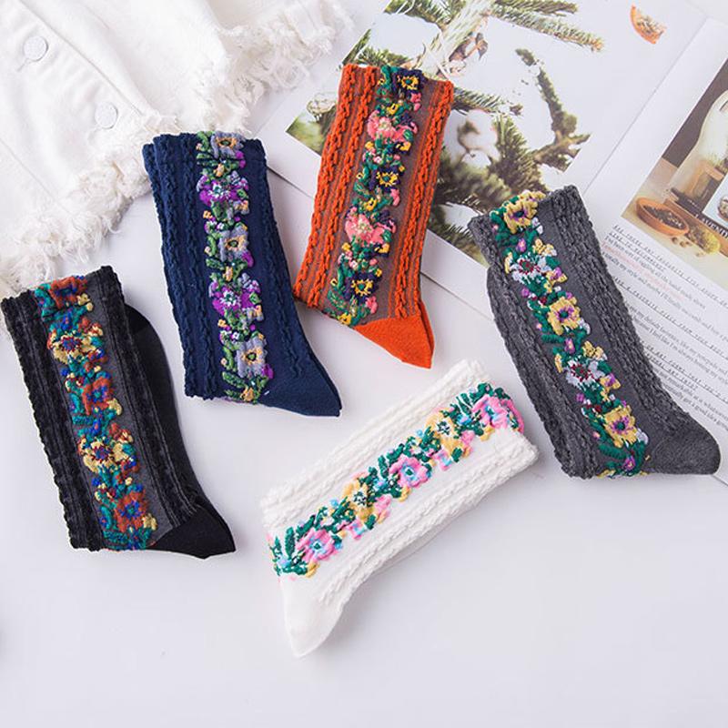 Vimoda™️ Vintage style socks with embroidered flowers