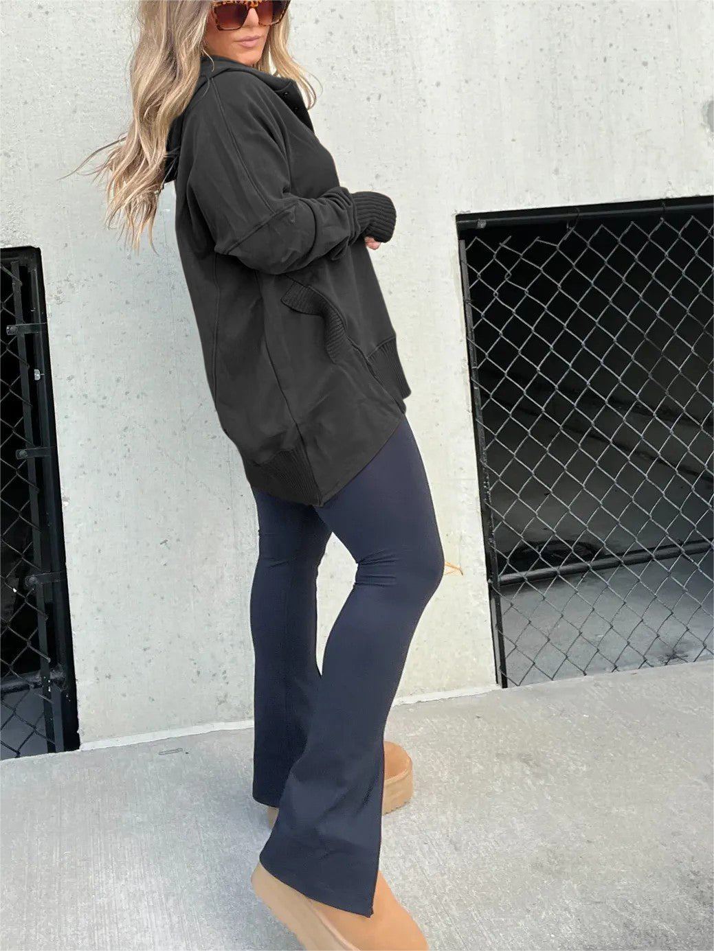 Fina Piccio™️ Oversized sweatshirt with hood and thumbholes