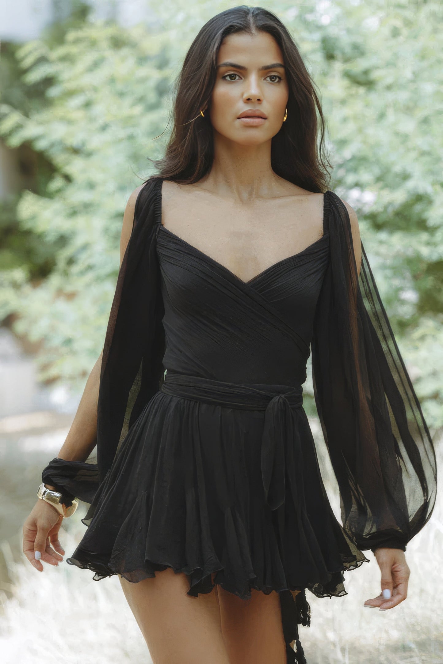 Alice Morrow™ Off-the-shoulder V-neck dress