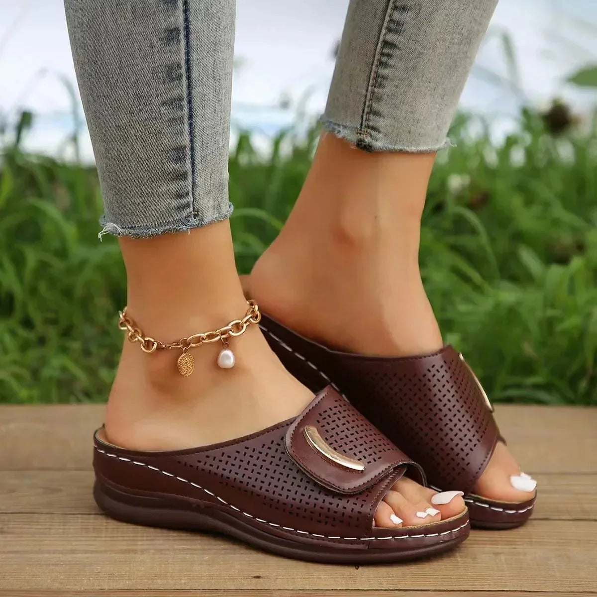 ArchSoothe™ Orthopaedic summer slippers