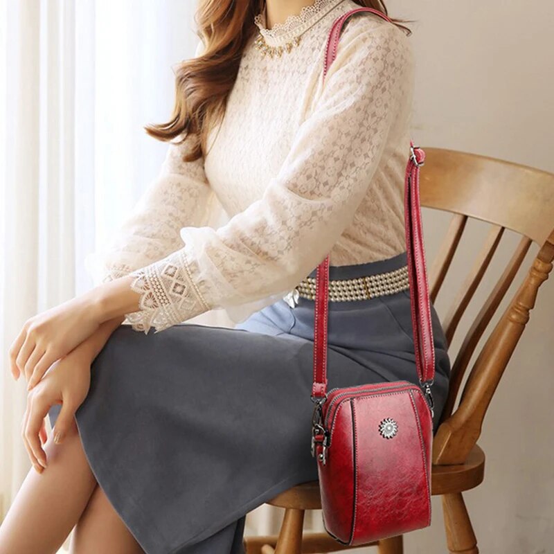 Sancha™ Small vintage style shoulder bag