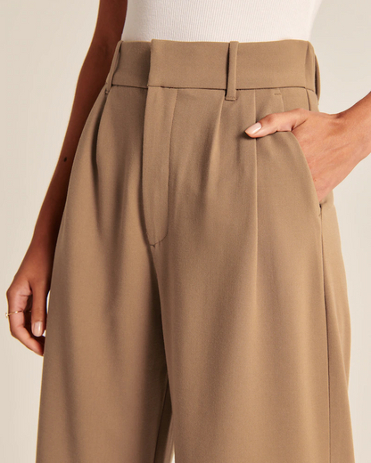 Celine Montclair™️ Casual trousers with high waist and wide legs