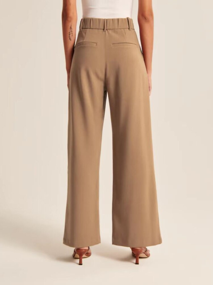 Celine Montclair™️ Casual trousers with high waist and wide legs