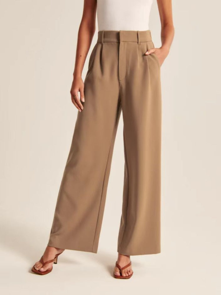 Celine Montclair™️ Casual trousers with high waist and wide legs