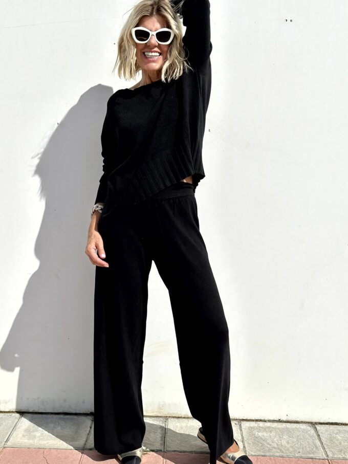 Erika Macari™ Casual Sweater Set
