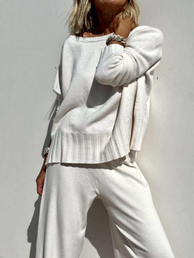 Erika Macari™ Casual Sweater Set
