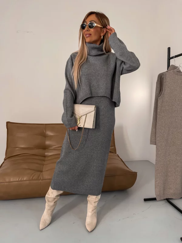Flavia Lauletta™ Elegant sweater and skirt set