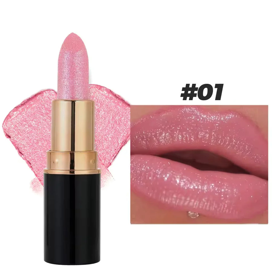 GlimLuxe™ Lipstick with a shimmering shine