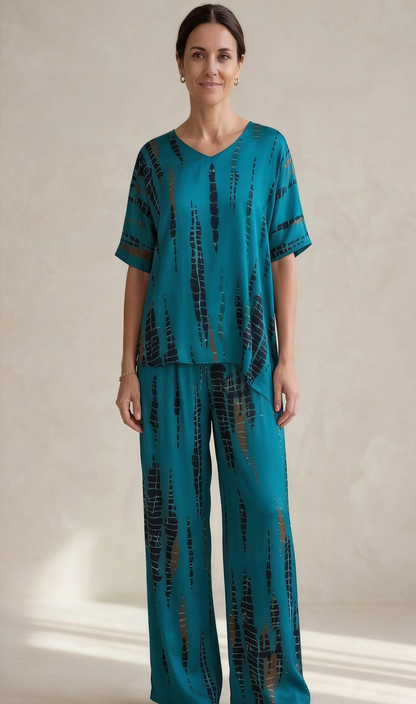 Greta Mancini™ Elegant Satin Crew Neck Set