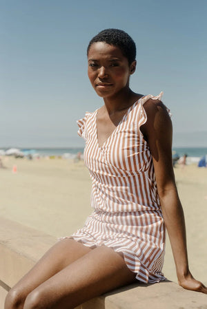 White and brown stripe