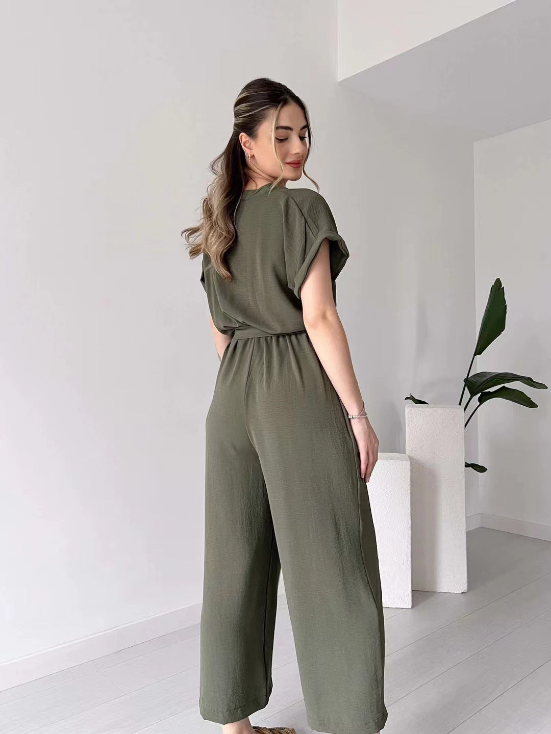 Paulette™ Casual jumpsuit with short sleeves and V-neck