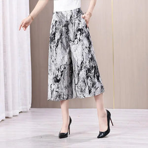 Black and white marble pattern
