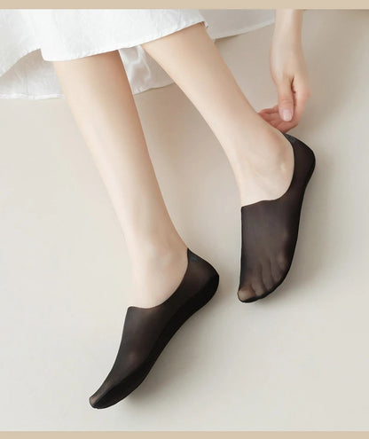 Silk Serene™ Transparent anti-slip socks