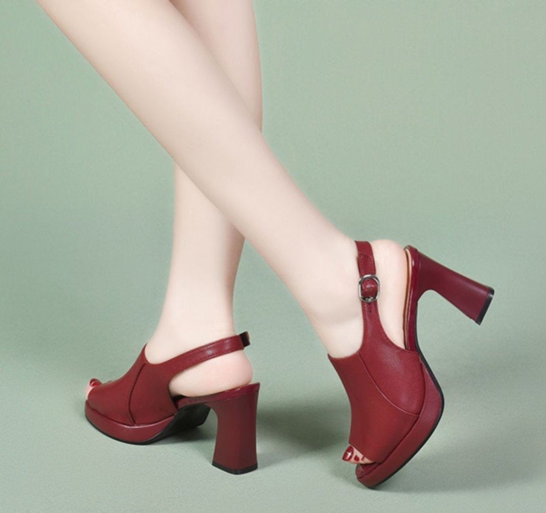 Zoe Point™ Stylish and comfortable high-heeled sandals