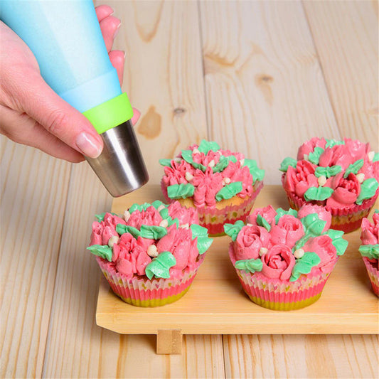 BakeSuppliez™️ A set of flower-shaped cake decorating tips