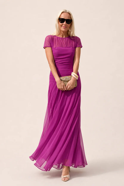 Camilla Della Valle™ Elegant Flowing Dress for Special Occasions