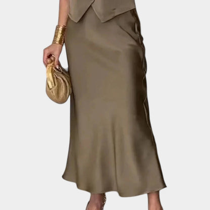 Chiara Conti Elegant Sleeveless Satin Set - gallery view 03