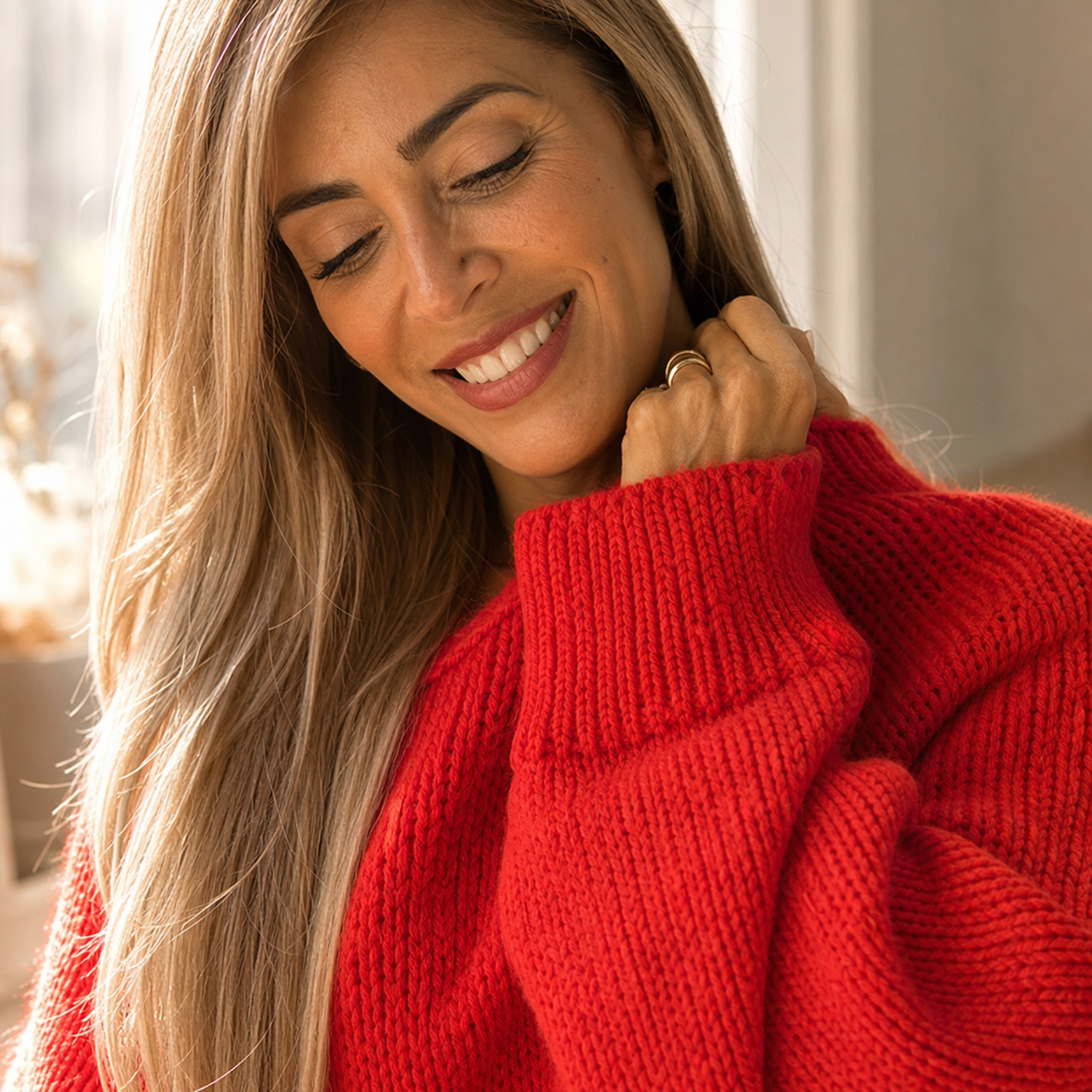 Debora Bartolomei™ Cozy Hooded Sweater for Elegant Warmth