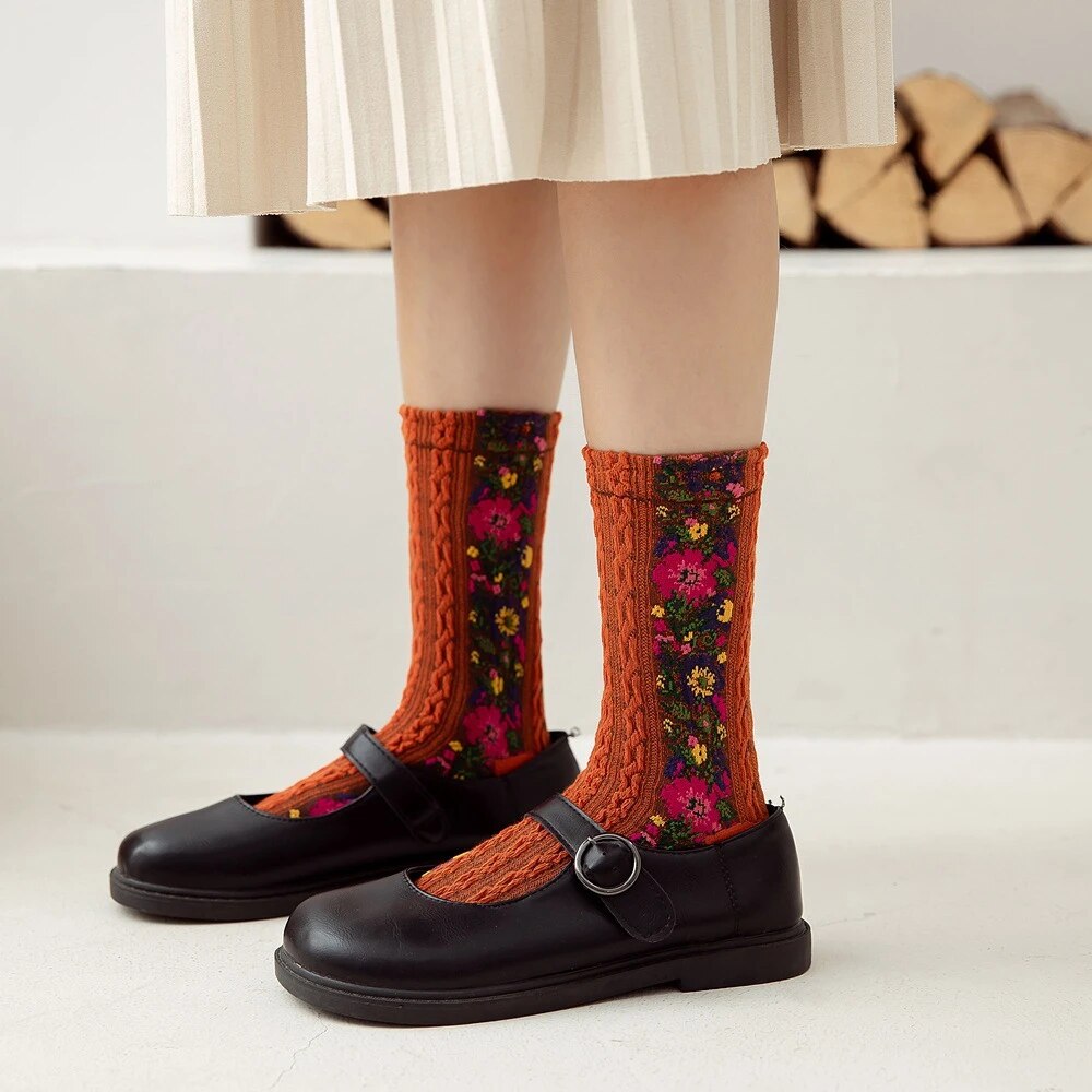 Vimoda™️ Vintage style socks with embroidered flowers