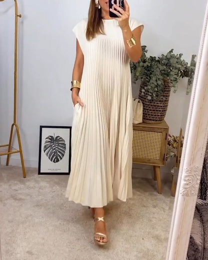 Bonita Escalera™ Pleated long sleeveless dress
