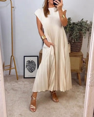 Bonita Escalera™ Pleated long sleeveless dress